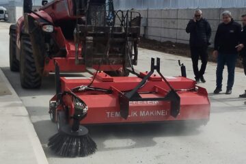 Manitou Yol Süpürme Makinesi